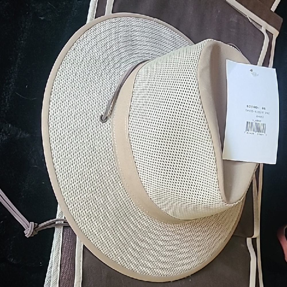 Orvis Tan and Cream Wide-Brimmed Sun Hat
